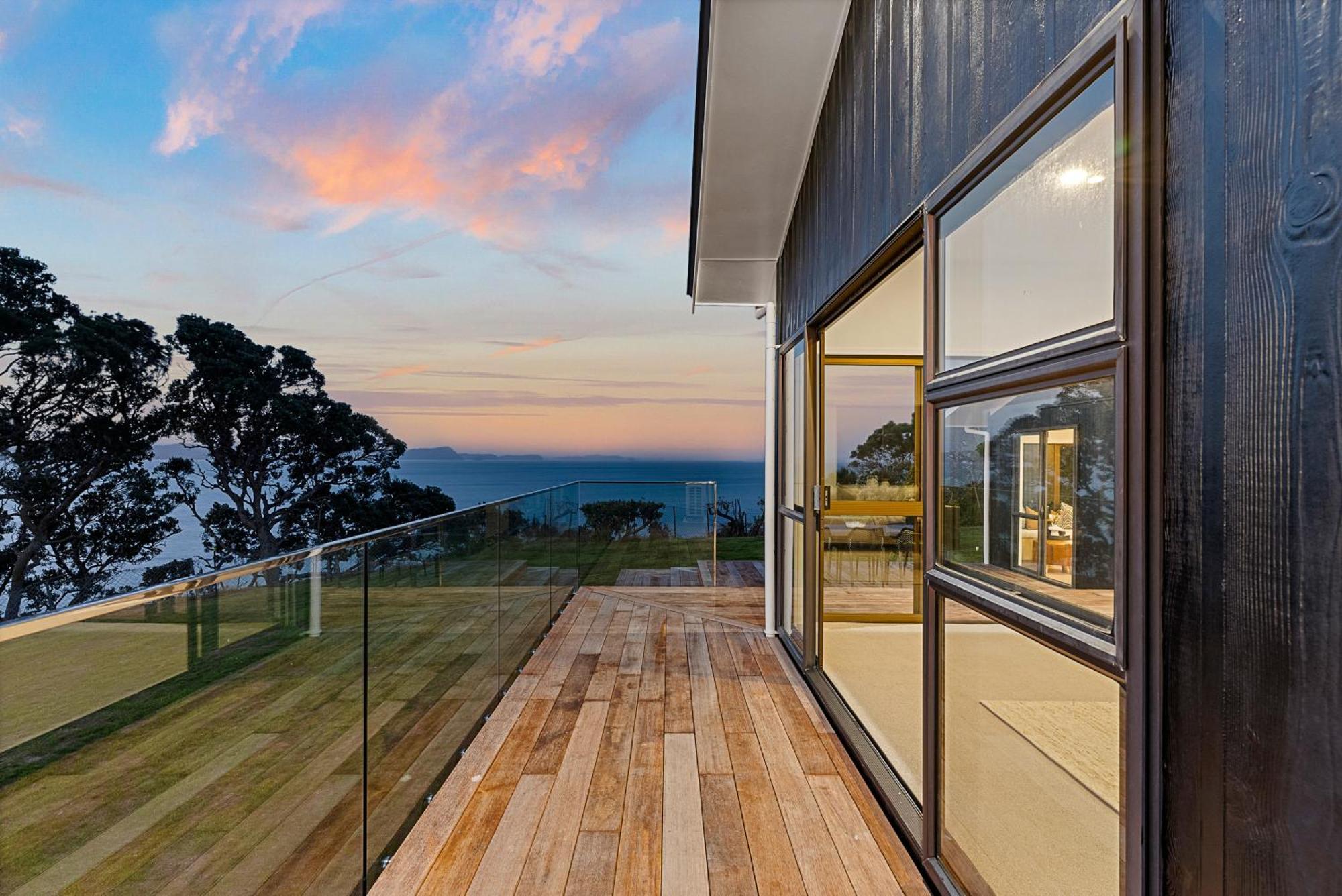 Private Paradise With Sea Views Apartment Whangaparaoa Exterior foto